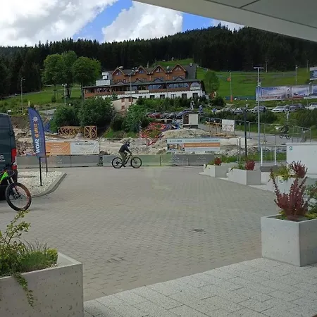 Czarna Gora- Biala Perla Z Mini Aneksem - 403