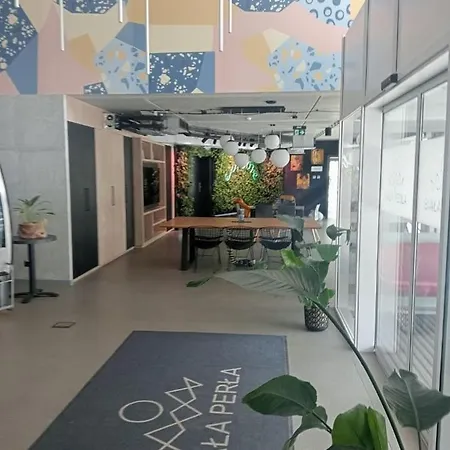 Czarna Gora- Biala Perla Z Mini Aneksem - 403 Апарт-отель